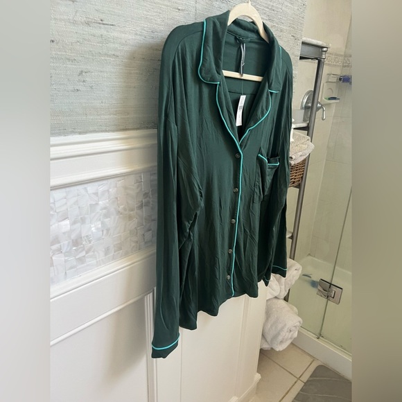 NWT new medium Anthropologie briar piped pajama top button down Holly green teal - Picture 8 of 17